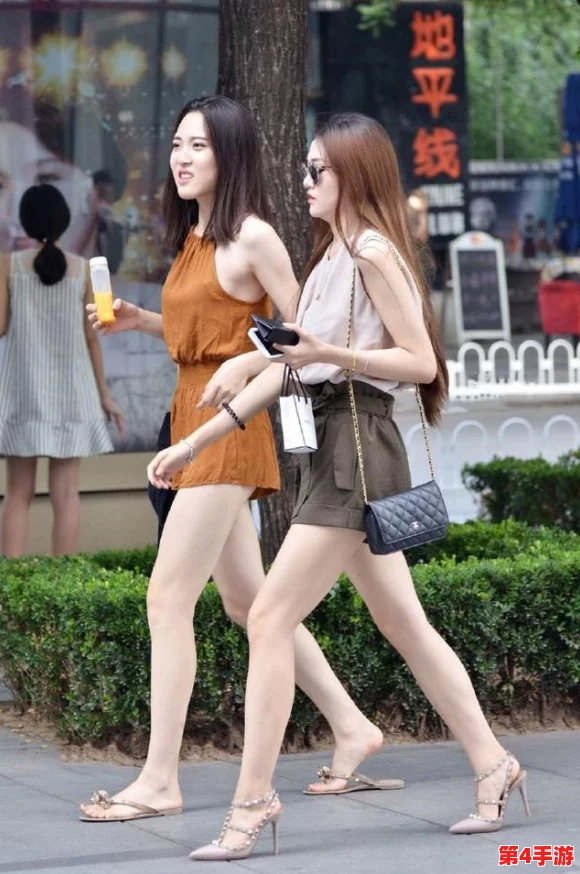 美女岔开腿给我 了一夜，绝对是让人心动的刺激体验！