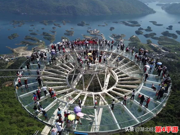 次神破解版:畅享无限资源与全新玩法,带你体验前所未有的游戏乐趣! 次神破解版:畅享无限资源与全新玩法,带你体验前所未有的游戏乐趣!