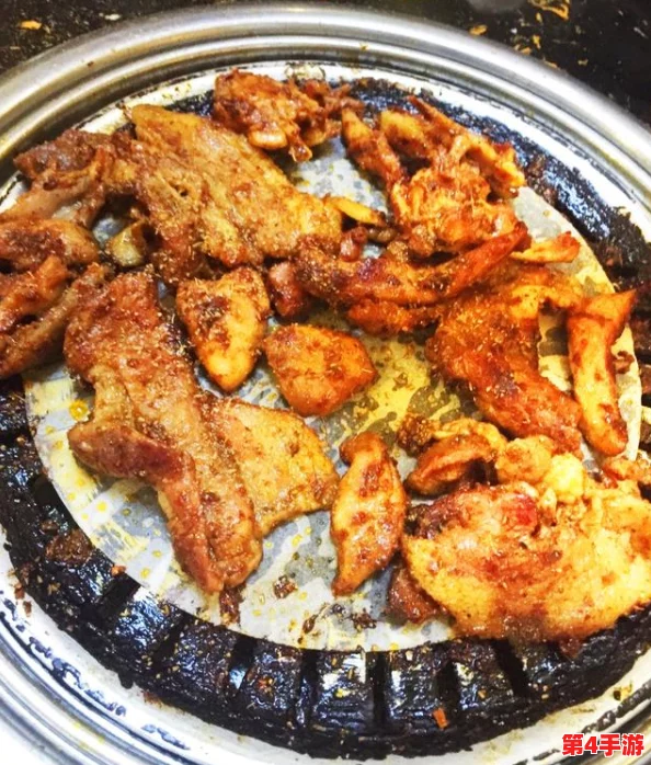 大肉大棒一进一出，香喷喷的烤肉串勾起馋虫，舌尖上的美味诱惑