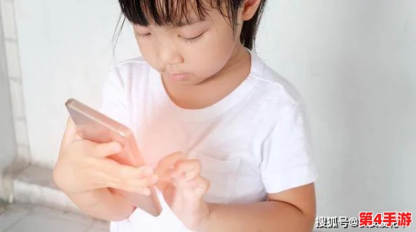 六年级扣出白沫！小学生玩手机成瘾，家长焦虑不已，如何应对？