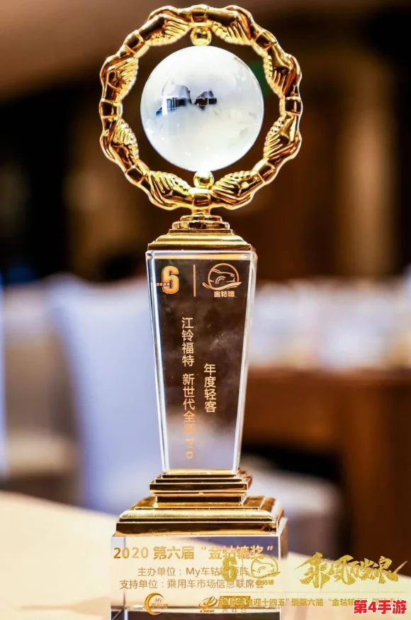 探秘归龙潮:长命锁角色独特魅力与背景故事深度剖析 探秘归龙潮:长命锁角色独特魅力与背景故事深度剖析