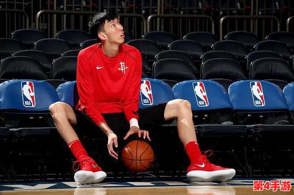 迷人瞬间:chinese超帅大一体育生的校园生活与挑战 迷人瞬间:chinese超帅大一体育生的校园生活与挑战