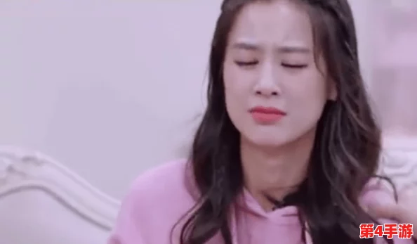 真人实拍女初被破www，网友热议：这是真的吗？看起来太真实了，让人心疼不已！