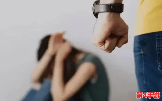 把手脚绑上拿刷子刷尿道孔的家规：一种极端且不人道的惩罚方式，反映了对个体尊严和身体自主权的严重侵犯