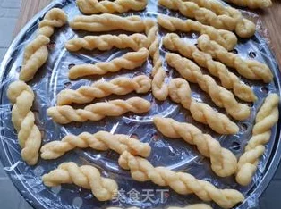 经典小吃麻花传MD0076的独特工艺与风味解析秘闻