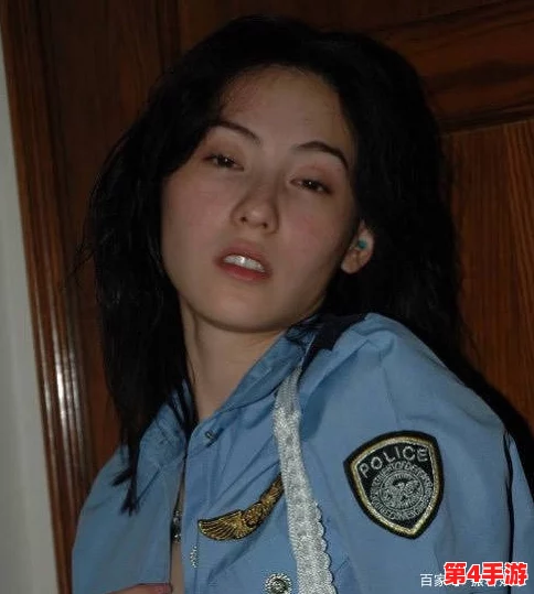 张柏芝手扒性器全照引发热议，网友们纷纷讨论其背后的意义与影响，究竟是艺术表现还是另有隐情？