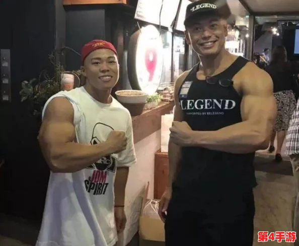 军人猛男hhh：网友称赞其勇敢无畏，称战斗精神令人敬佩，齐心协力保卫家园的责任感让人感动不已！