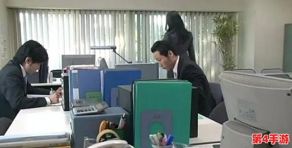 两性动态图：探讨两性关系中的情感交织与心理动态，揭示浪漫与现实的交锋之美