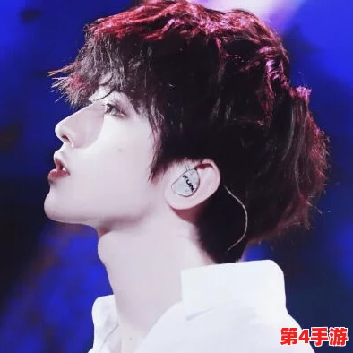 男生坤坤插进女生坤坤，情投意合，心有灵犀