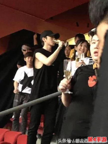 男生把坤坤放在女生的坤坤里,竟然引发了一场意想不到的搞笑风波! 男生把坤坤放在女生的坤坤里,竟然引发了一场意想不到的搞笑风波!