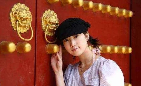 理解张筱雨《渴望》78张作品背后的情感与艺术表达的深层含义