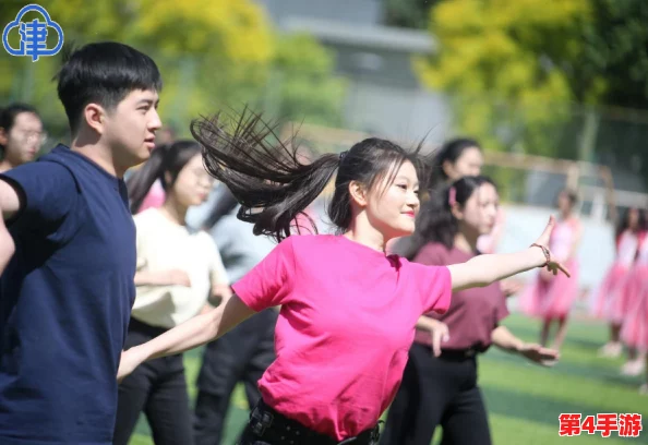 婷婷色婷婷开心五月四房播播，欢庆五四青年节，青春活力绽放校园活动盛况回顾