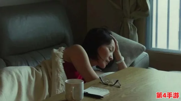 少妇BBBBB：她的生活故事引发了无数人的关注与讨论，背后隐藏着怎样的人生经历和情感纠葛？