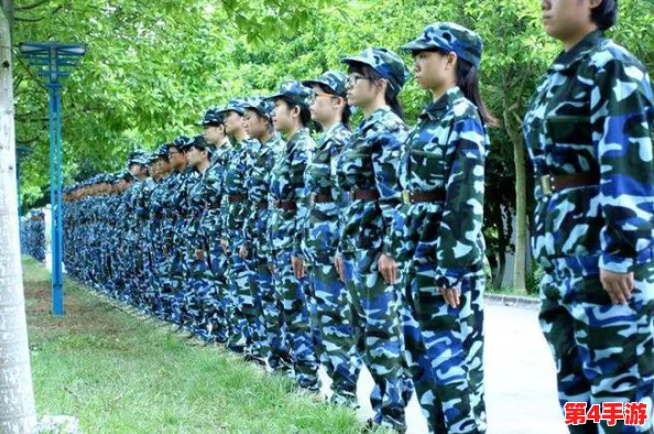 被教官按在寝室狂到腿软:揭秘大学军训中的严厉管理与学生心理承受能力的关系分析 被教官按在寝室狂到腿软:揭秘大学军训中的严厉管理与学生心理承受能力的关系分析