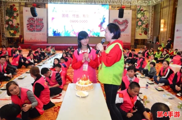 两位陪读妈妈灭火后续:勇敢行动获赞,社区为她们举办感谢仪式,传递温暖与正能量 两位陪读妈妈灭火后续:勇敢行动获赞,社区为她们举办感谢仪式,传递温暖与正能量