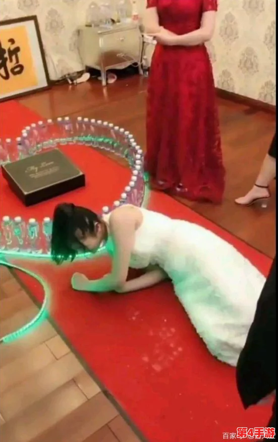 四川少妇搡bbbb搡bbbb，事件引发热议，网友纷纷讨论背后原因与影响，社会反响强烈