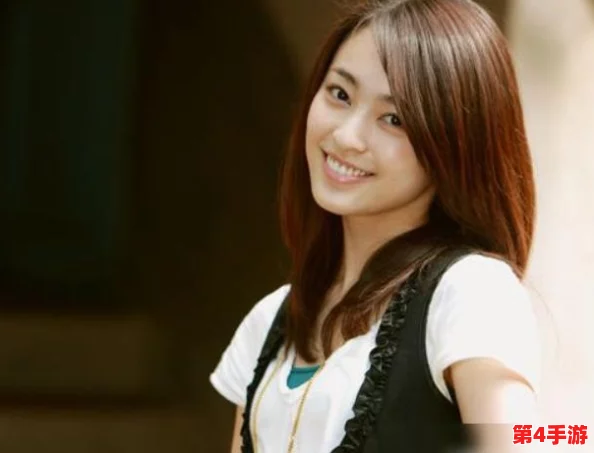 我的偶像女友雷火剑：讲述一位年轻女孩与她心目中的偶像之间的感人故事，展现梦想、勇气与爱情的交织