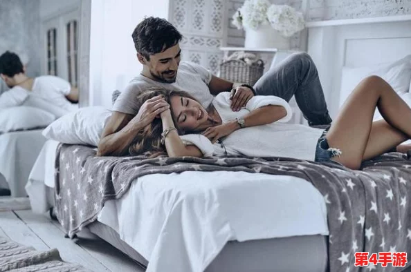 男男一起裸睡互玩jiji，探讨亲密关系中的身体接触与情感交流对男性友谊的影响